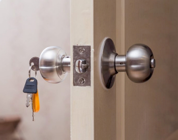 DML Locksmith - Commercial Locksmith Services